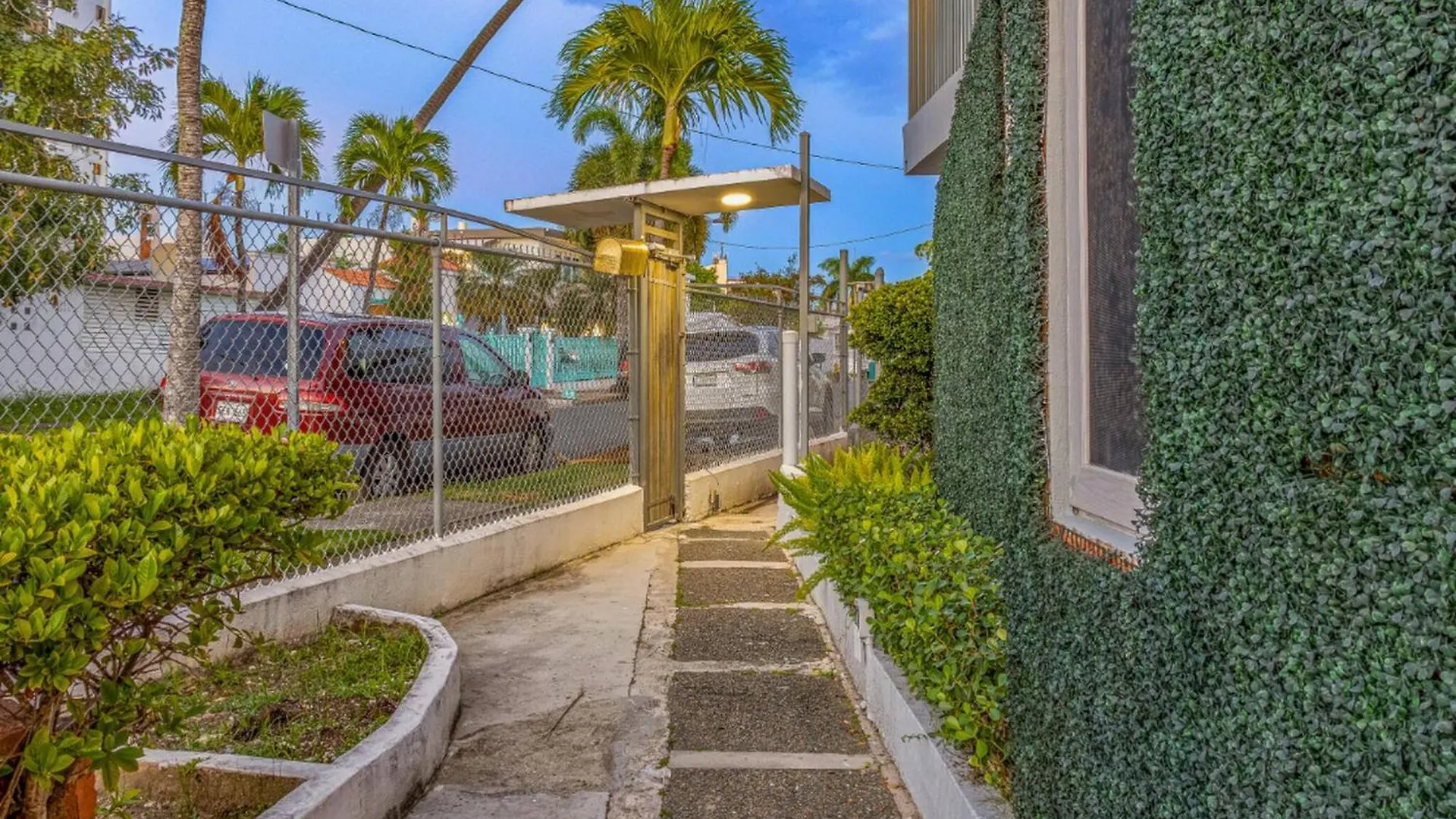 Steps To Ocean Park Beach | Terrace | Parking San Juan 0*,  Puerto Rico