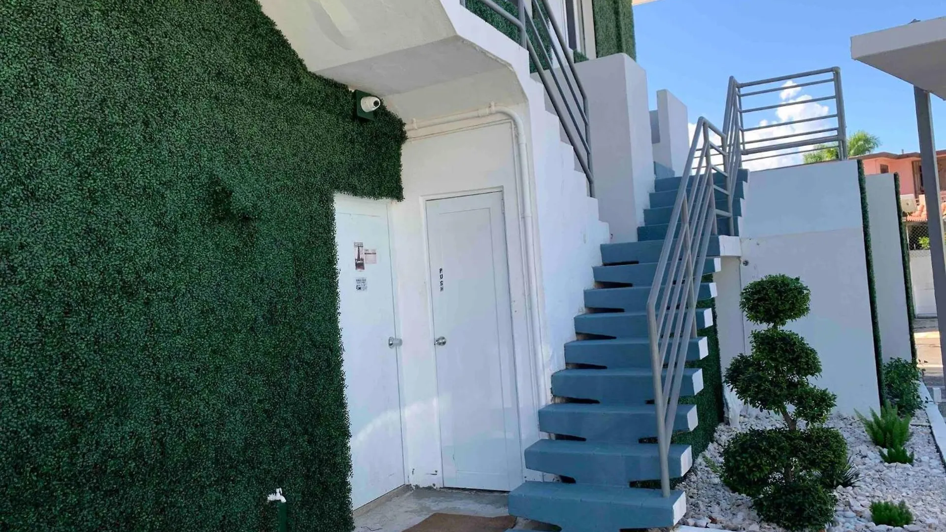 Steps To Ocean Park Beach | Terrace | Parking San Juan Puerto Rico